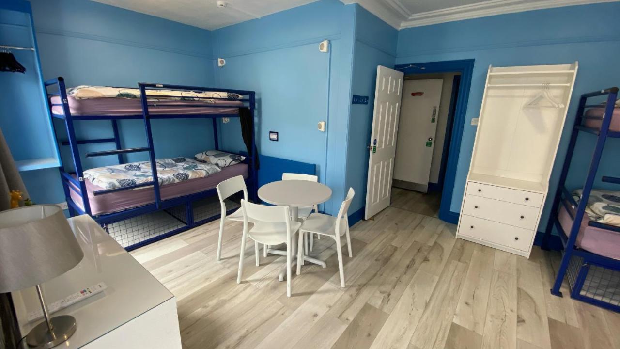 Portrush Holiday Hostel Guesthouse Exteriör bild
