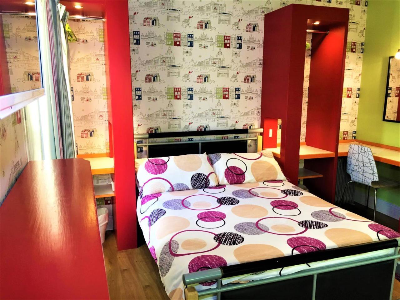 Portrush Holiday Hostel Guesthouse Exteriör bild